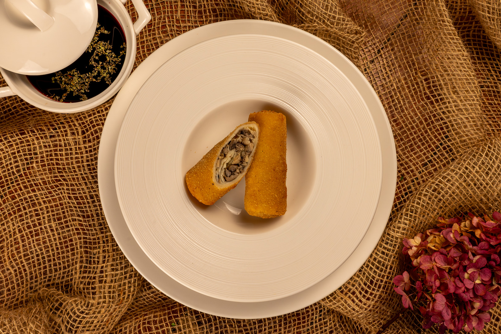 Krokiety z pieczarkami i żółtym serem